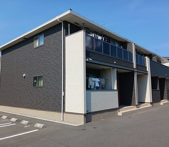 ラルーチェＢ棟 101号室