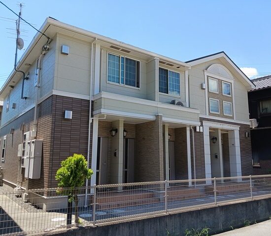 ネオ・サルビアⅢ 102号室