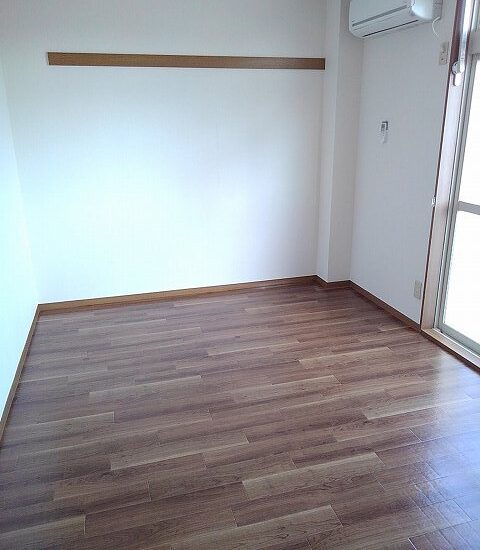 オーキッドテラス平井  201号室