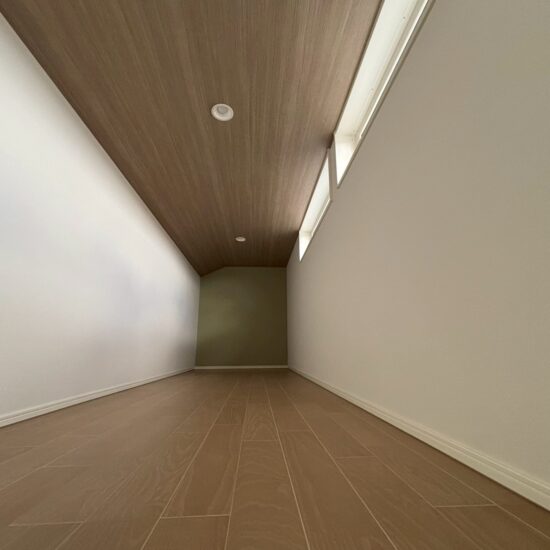 小屋裏物置 小屋裏物置