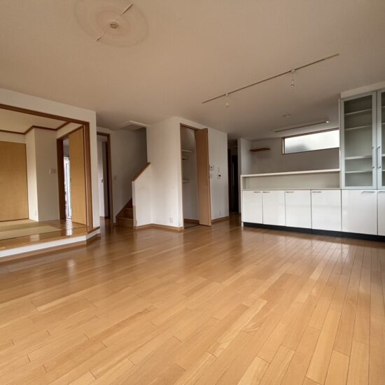 (居間) (居間)